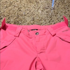 Girls size 7/8 North Face HyVent ski pants - pink